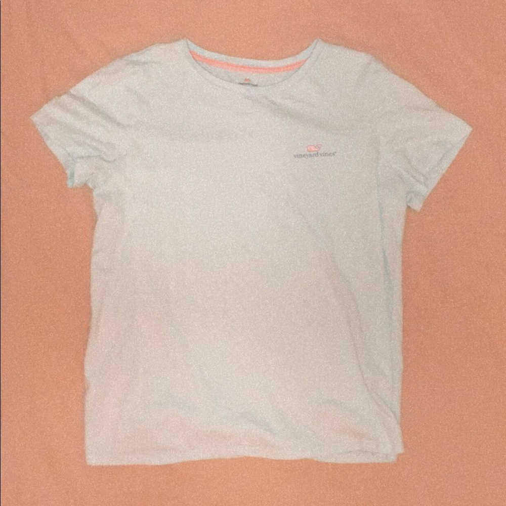 Vineyard vines t-shirt